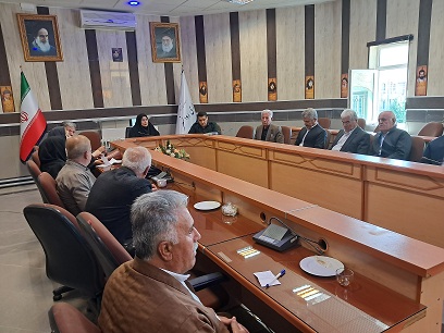 در آستانه سفر ریاست محترم جمهور نشست هم اندیشی معتمدین و متنفذین شهرستان روانسر با خانم دکتر جشن پرور فرماندار روانسر برگزار گردید